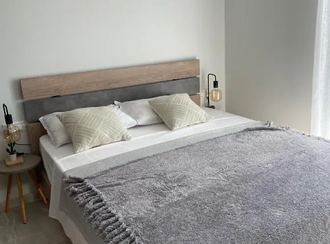 Villa Olea Valley 7 *